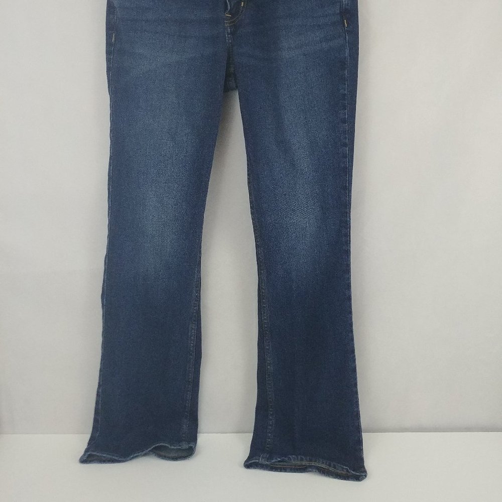 Old Navy Whiskered Distressed Bootcut Jeans 30x32 - Picture 3 of 9